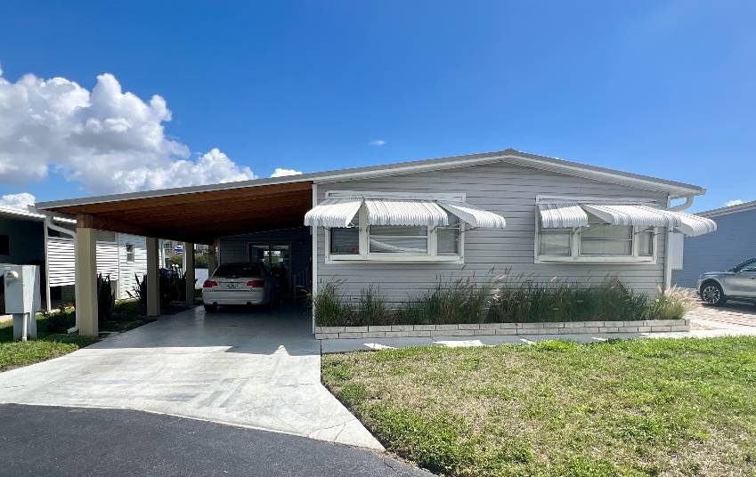 Mobile home for sale in Palmetto, FL